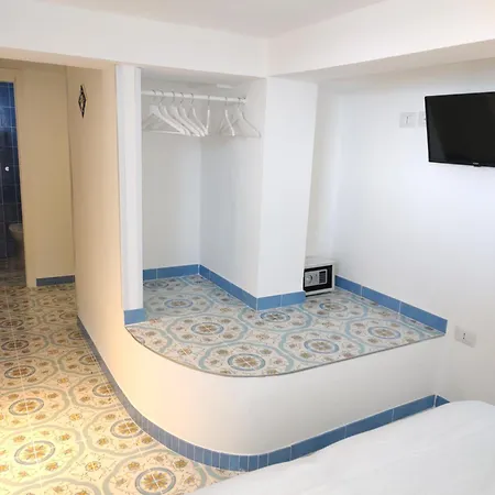 Luxury Vista Mare Ad Acciaroli 度假居